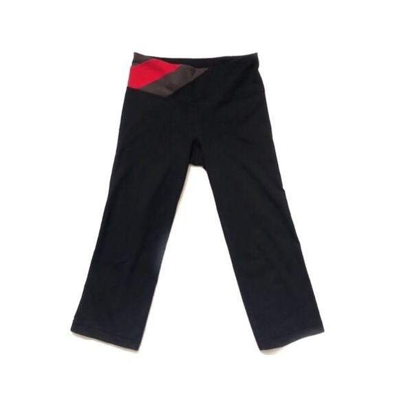 UNDER ARMOUR | BLACK & PINK CROPPED TIGHTS/LEGGING - Picture 1 of 6